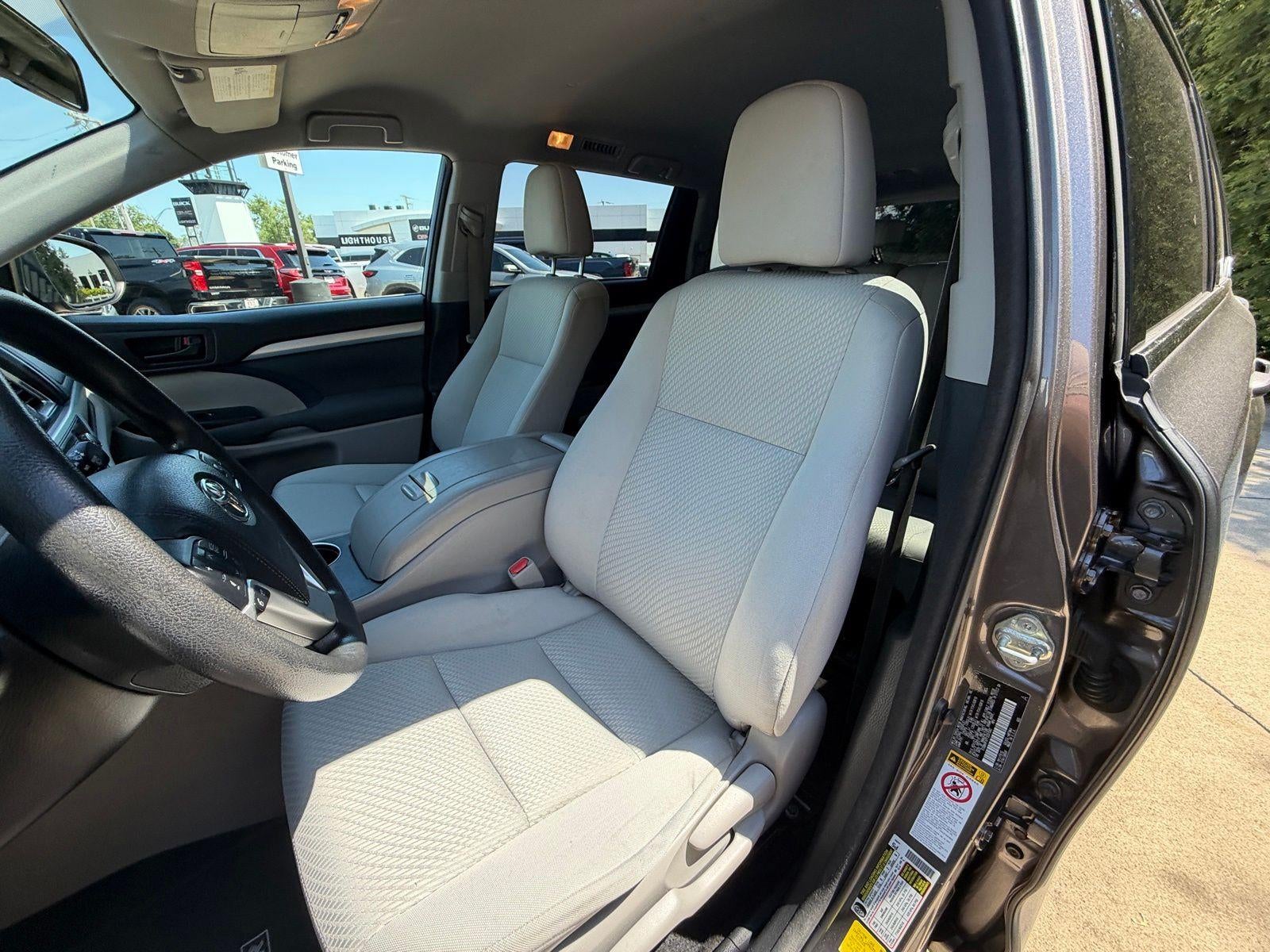 2015 Toyota Highlander LE V6