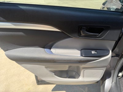 2015 Toyota Highlander LE V6