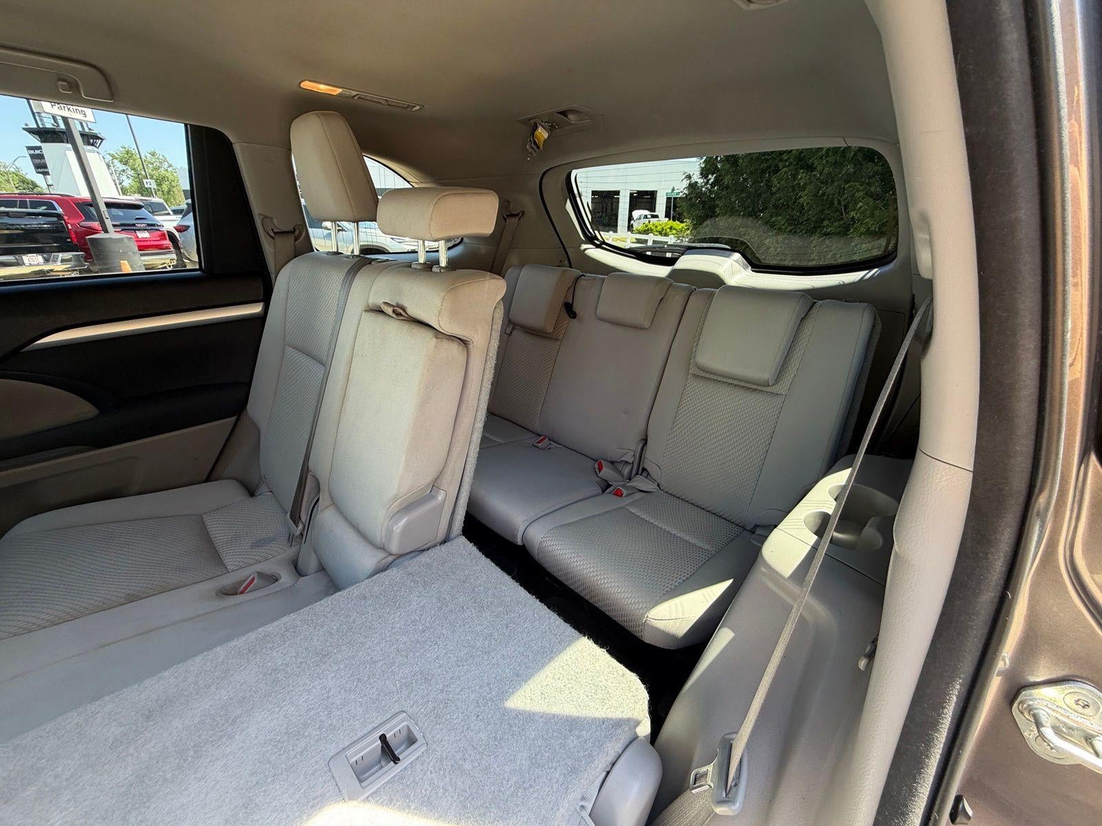 2015 Toyota Highlander LE V6