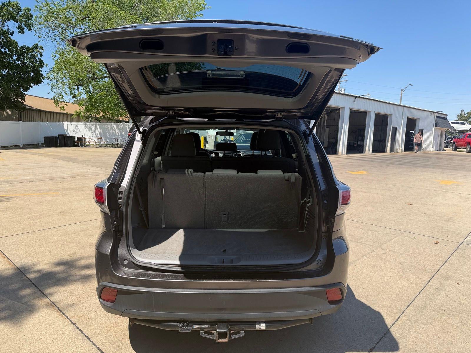 2015 Toyota Highlander LE V6