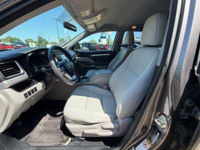 2015 Toyota Highlander LE V6