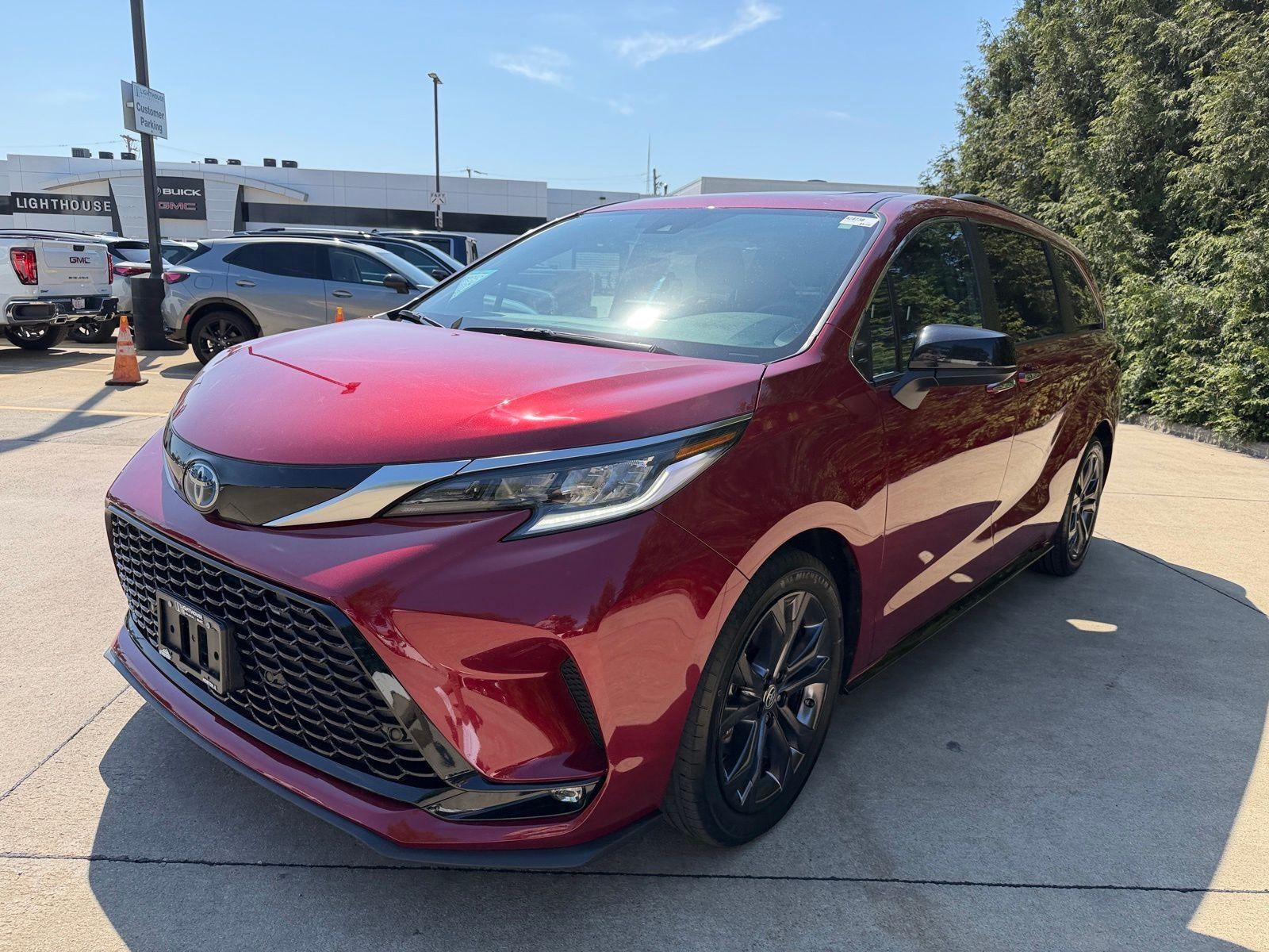 2024 Toyota Sienna XSE
