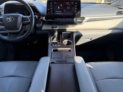 2021 Toyota Sienna XLE