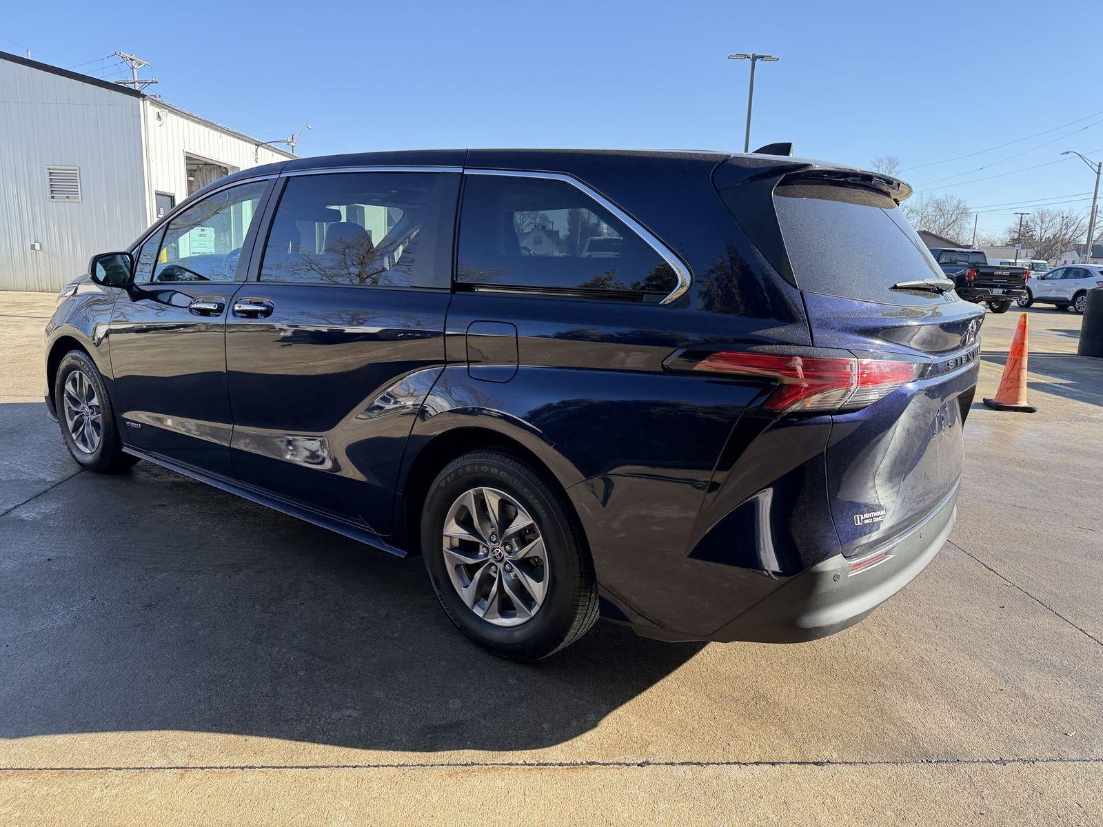2021 Toyota Sienna XLE