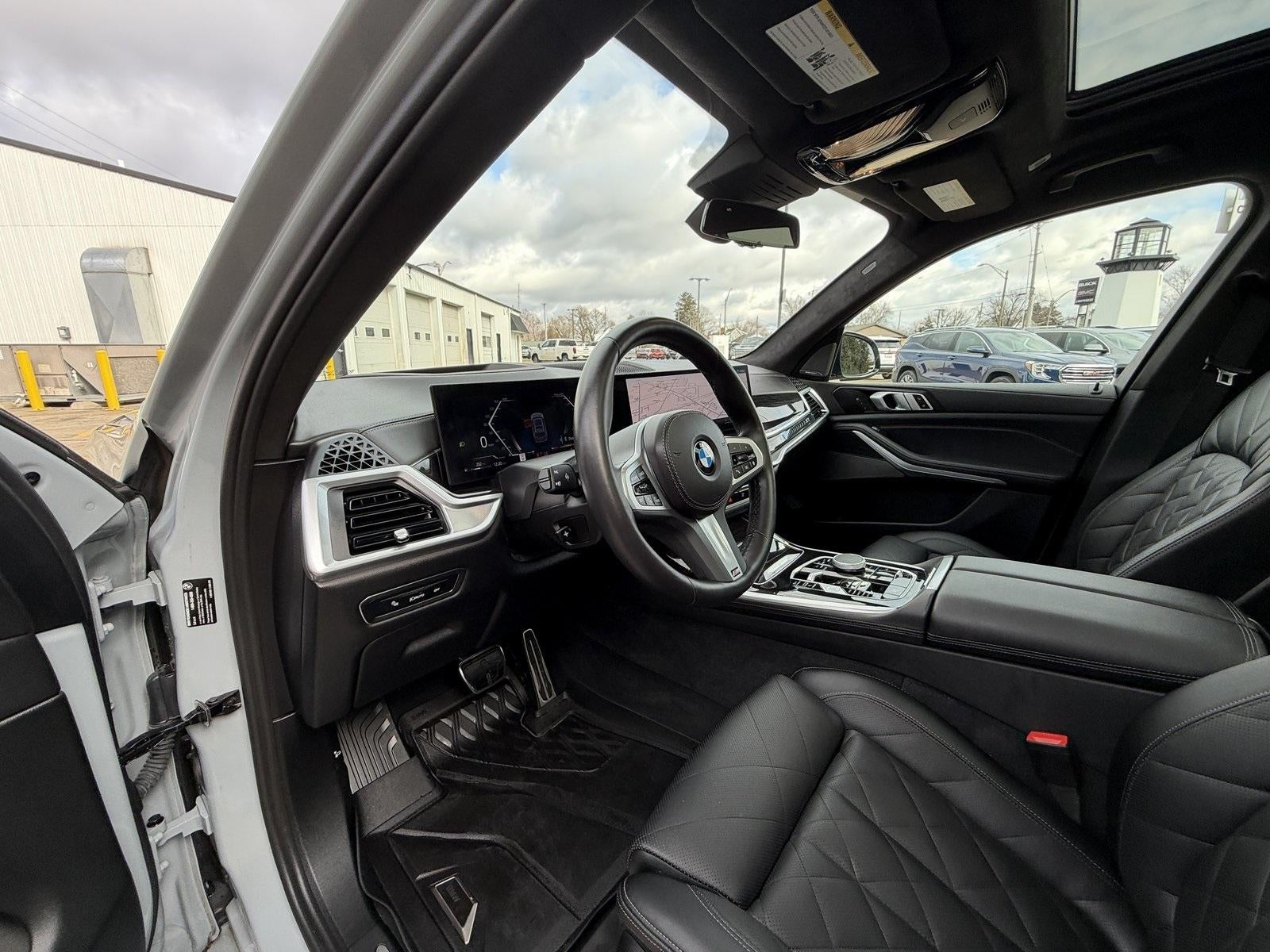 2025 BMW X7 xDrive40i