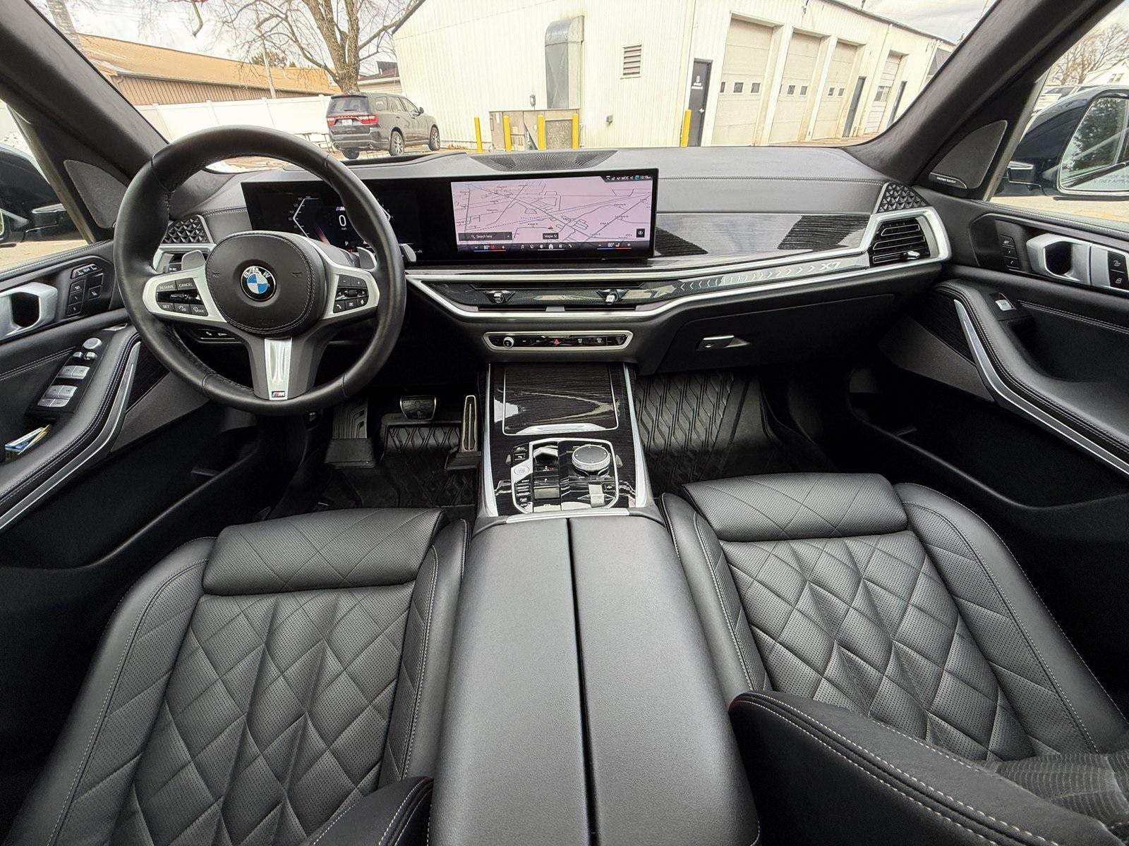 2025 BMW X7 xDrive40i