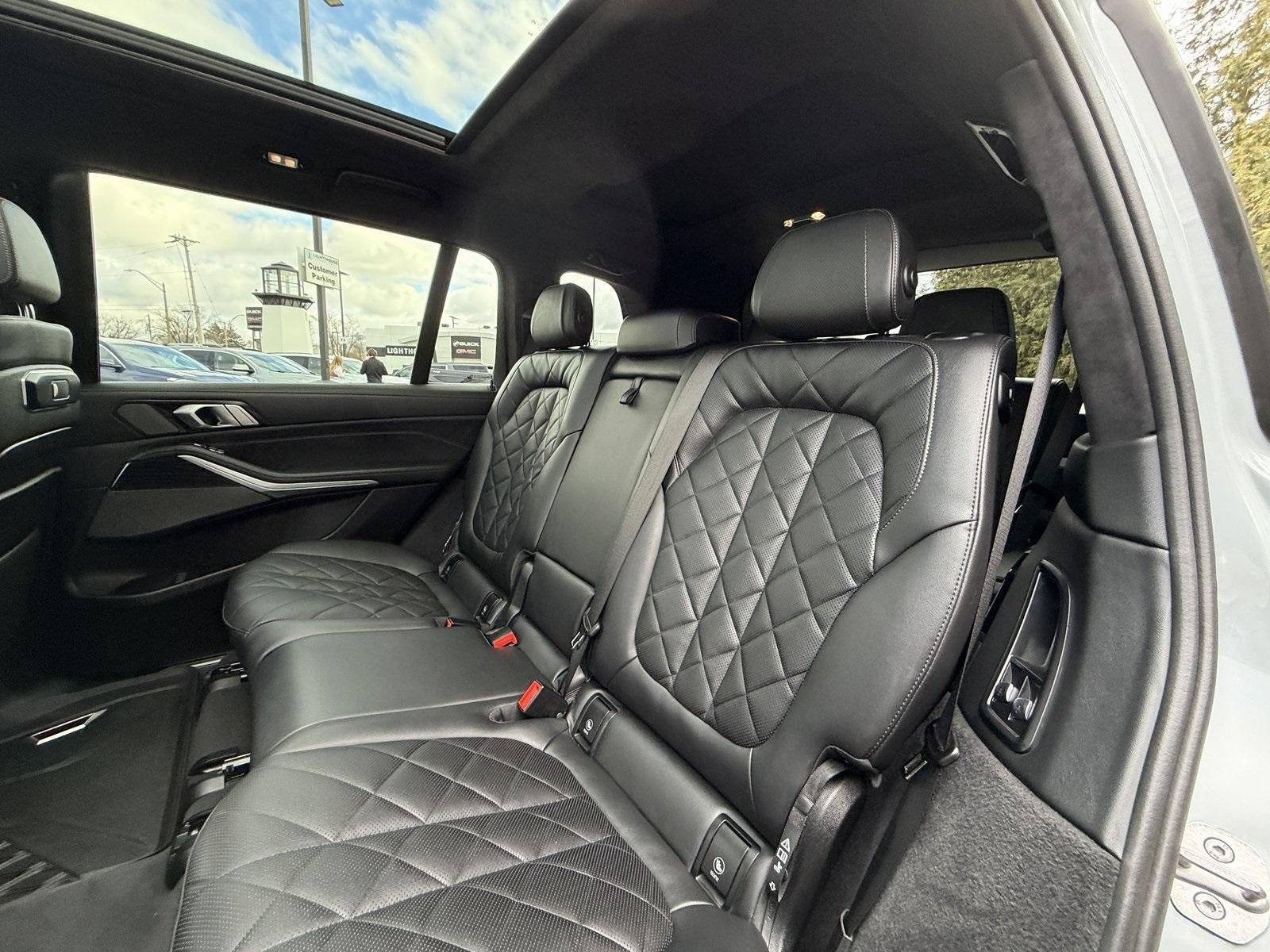 2025 BMW X7 xDrive40i