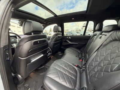 2025 BMW X7 xDrive40i