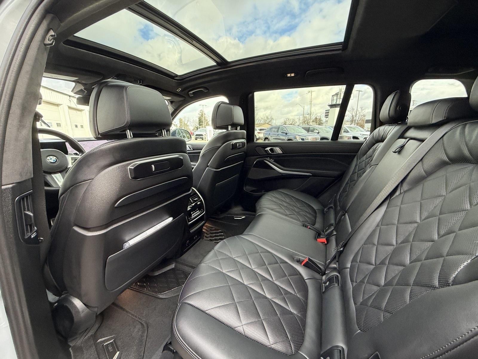 2025 BMW X7 xDrive40i