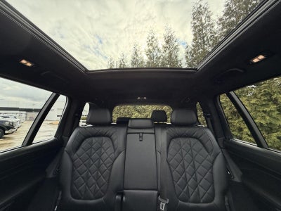 2025 BMW X7 xDrive40i