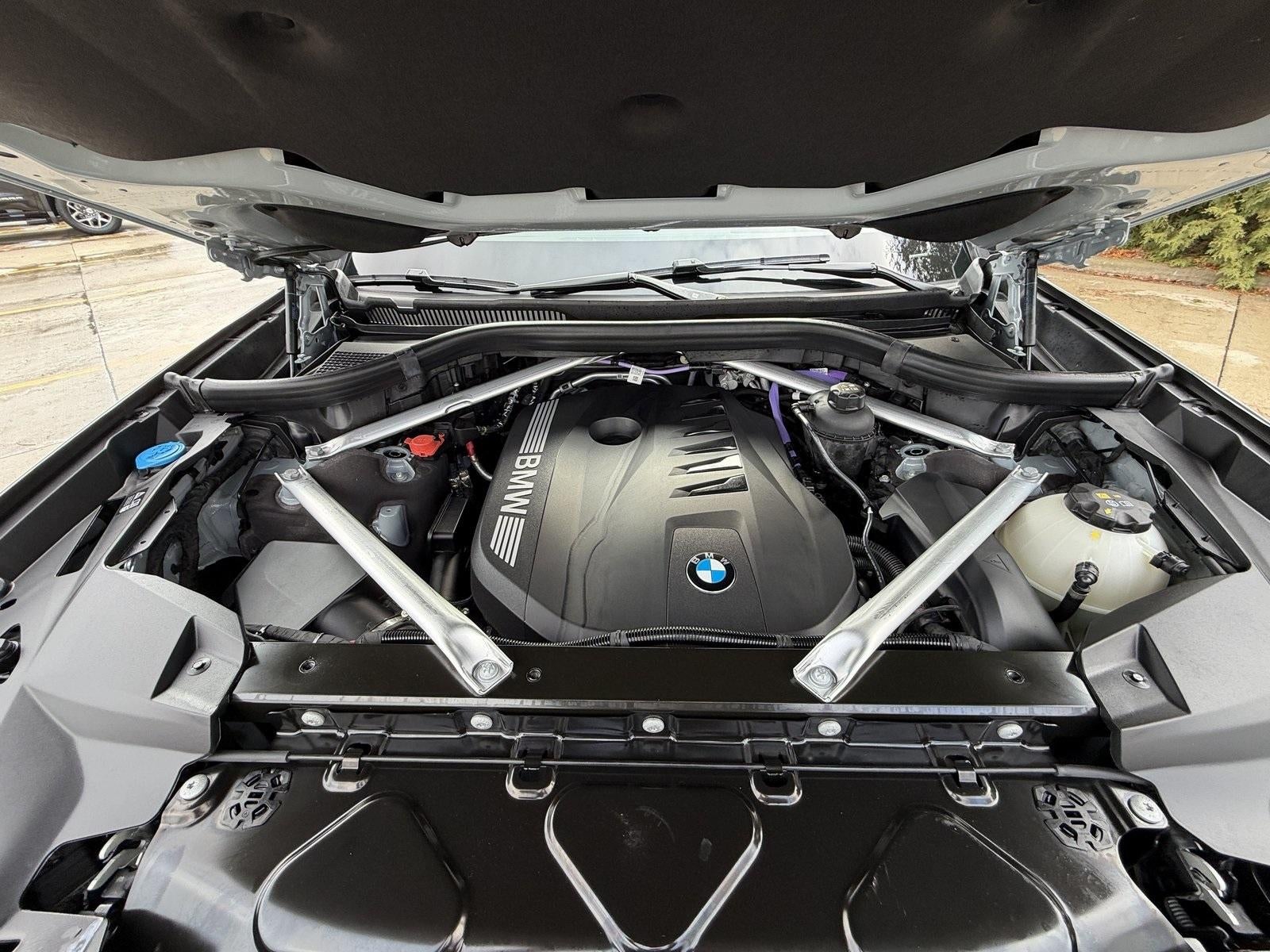 2025 BMW X7 xDrive40i