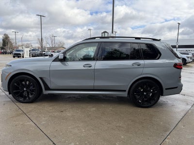 2025 BMW X7 xDrive40i