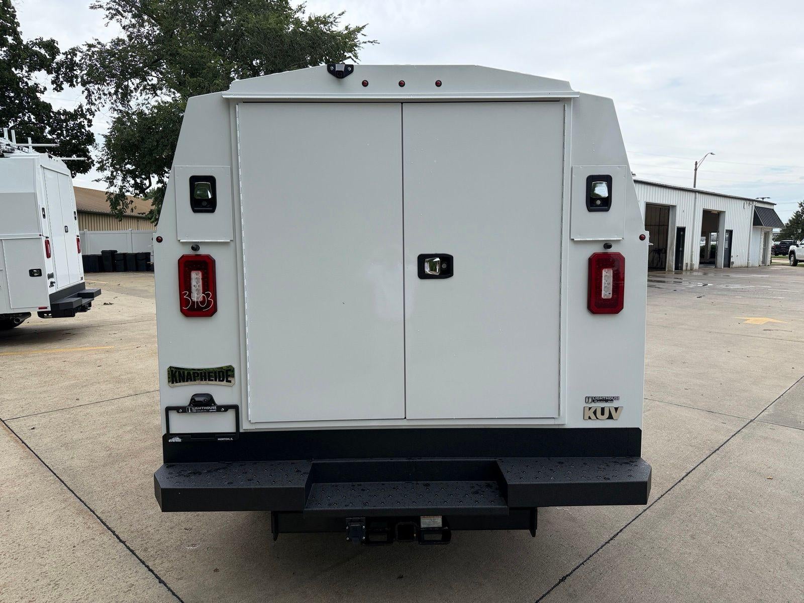 2026 GMC Savana Cutaway 3500 Base