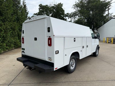 2026 GMC Savana Cutaway 3500 Base