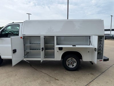 2026 GMC Savana Cutaway 3500 Base