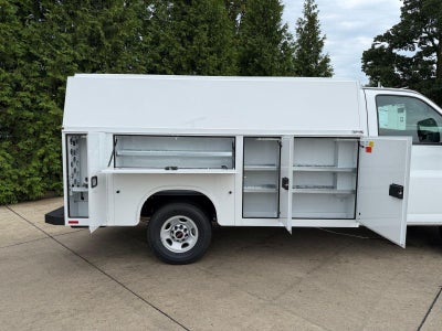 2026 GMC Savana Cutaway 3500 Base