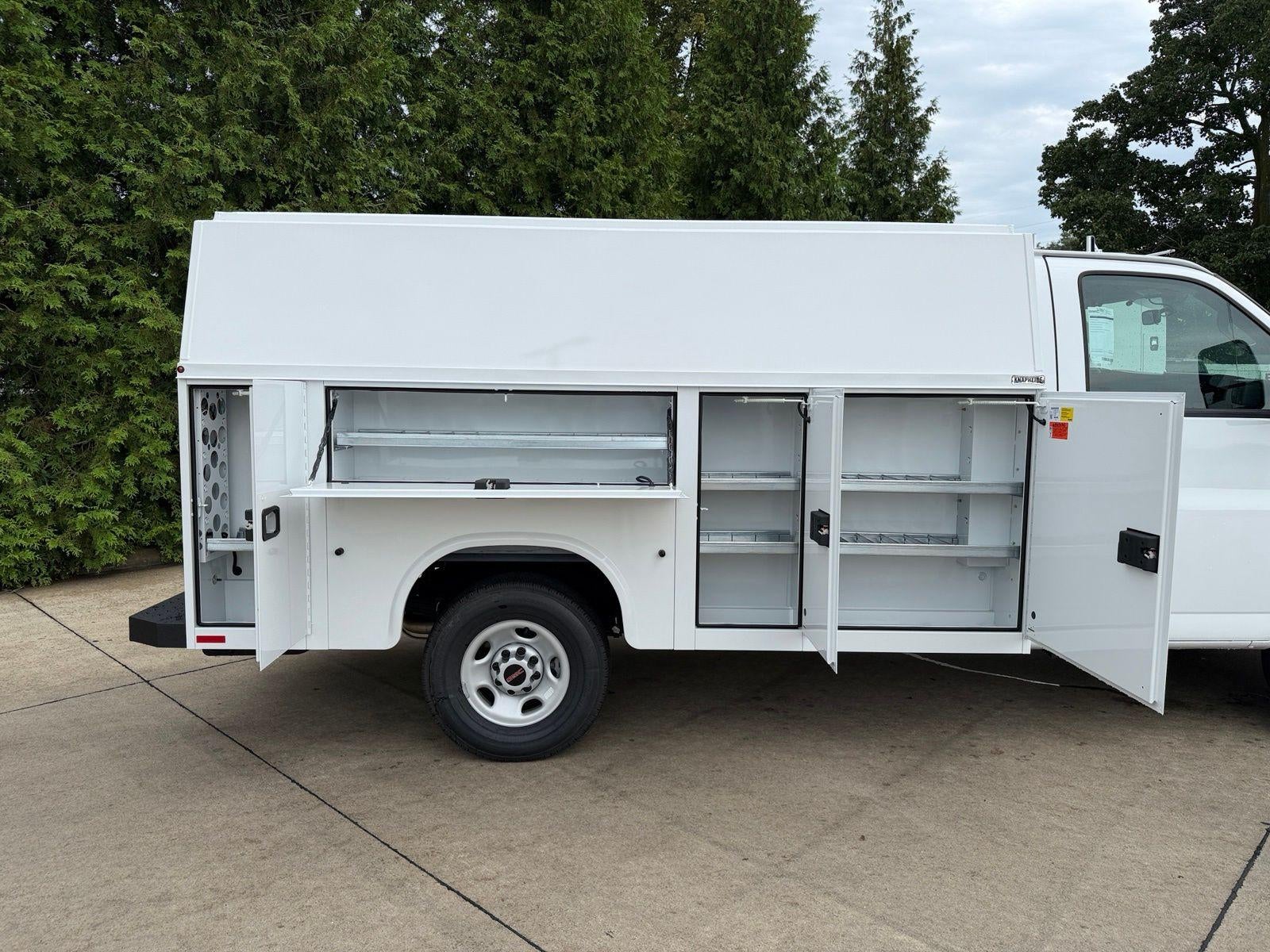 2026 GMC Savana Cutaway 3500 Base