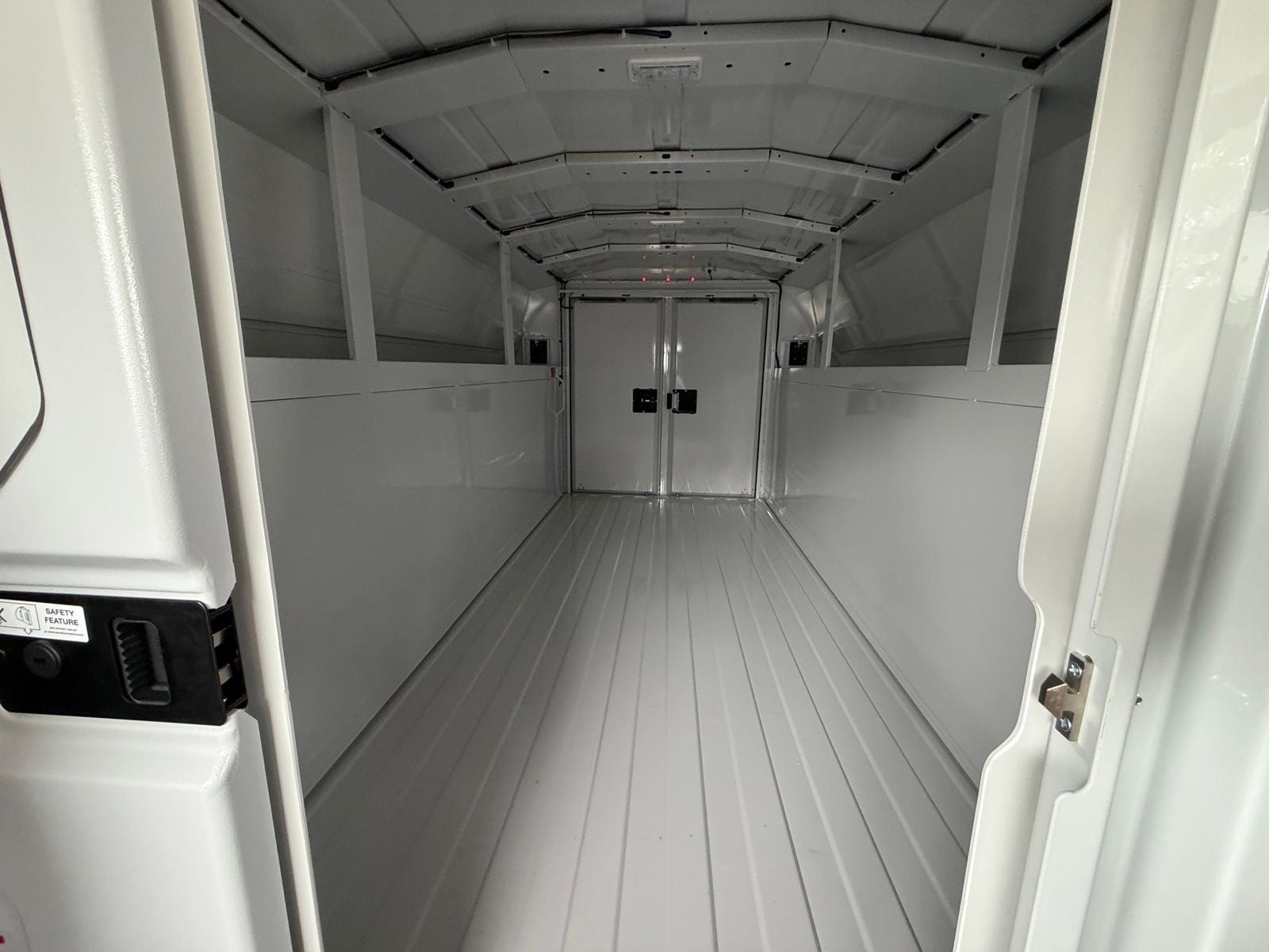 2026 GMC Savana Cutaway 3500 Base