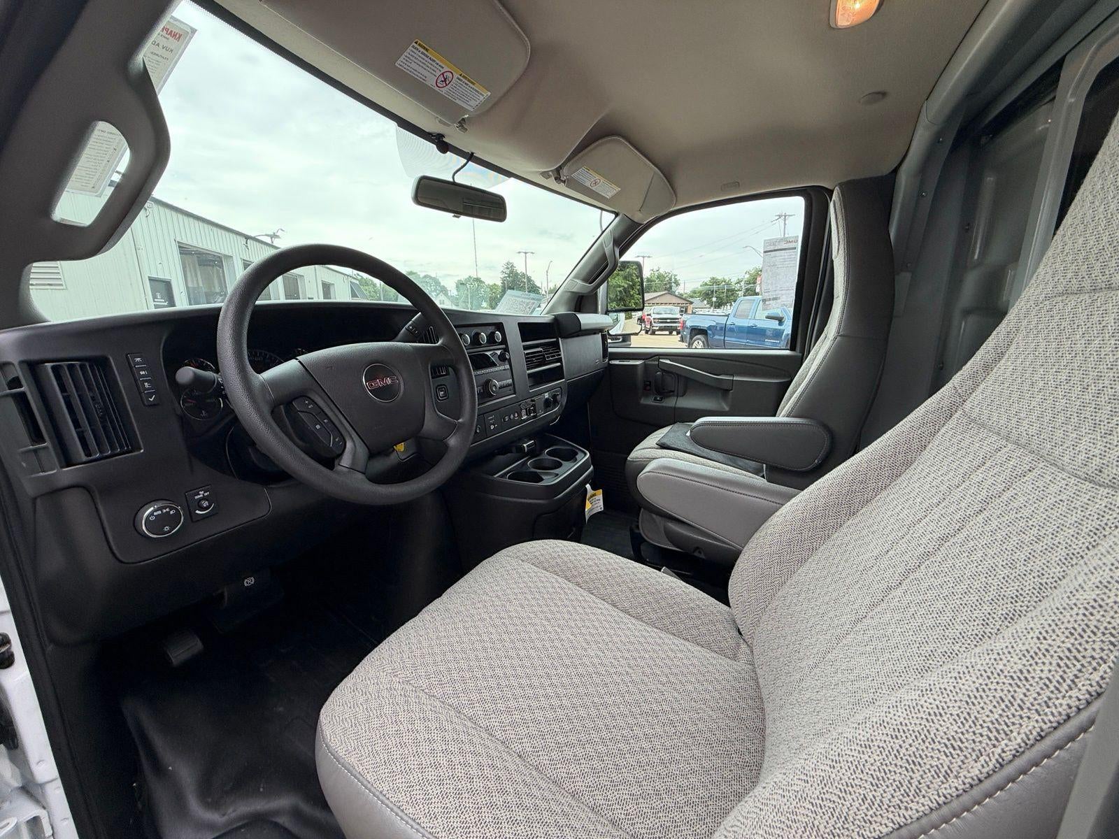2026 GMC Savana Cutaway 3500 Base