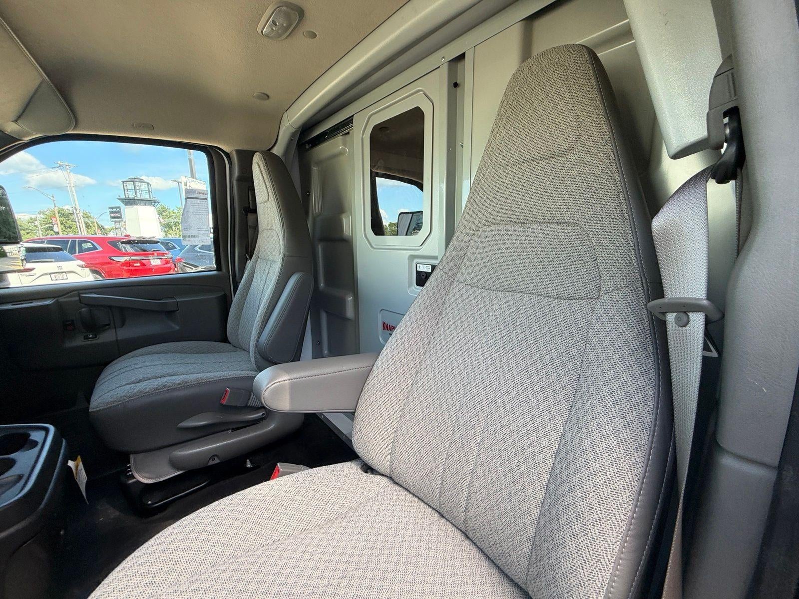 2026 GMC Savana Cutaway 3500 Base