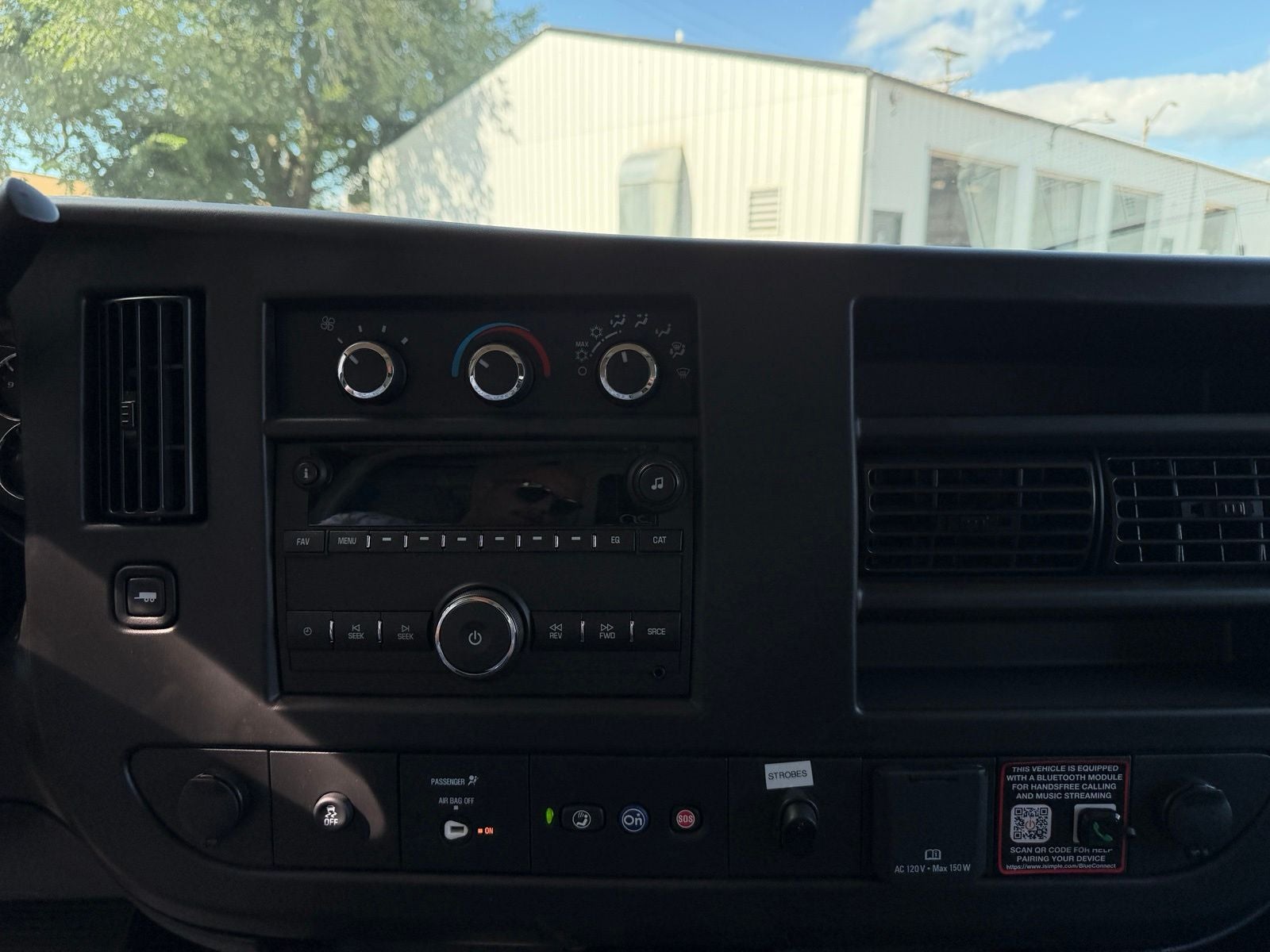 2026 GMC Savana Cutaway 3500 Base