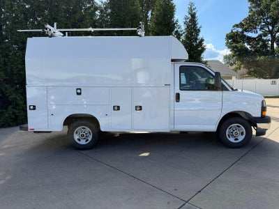 2026 GMC Savana Cutaway 3500 Base