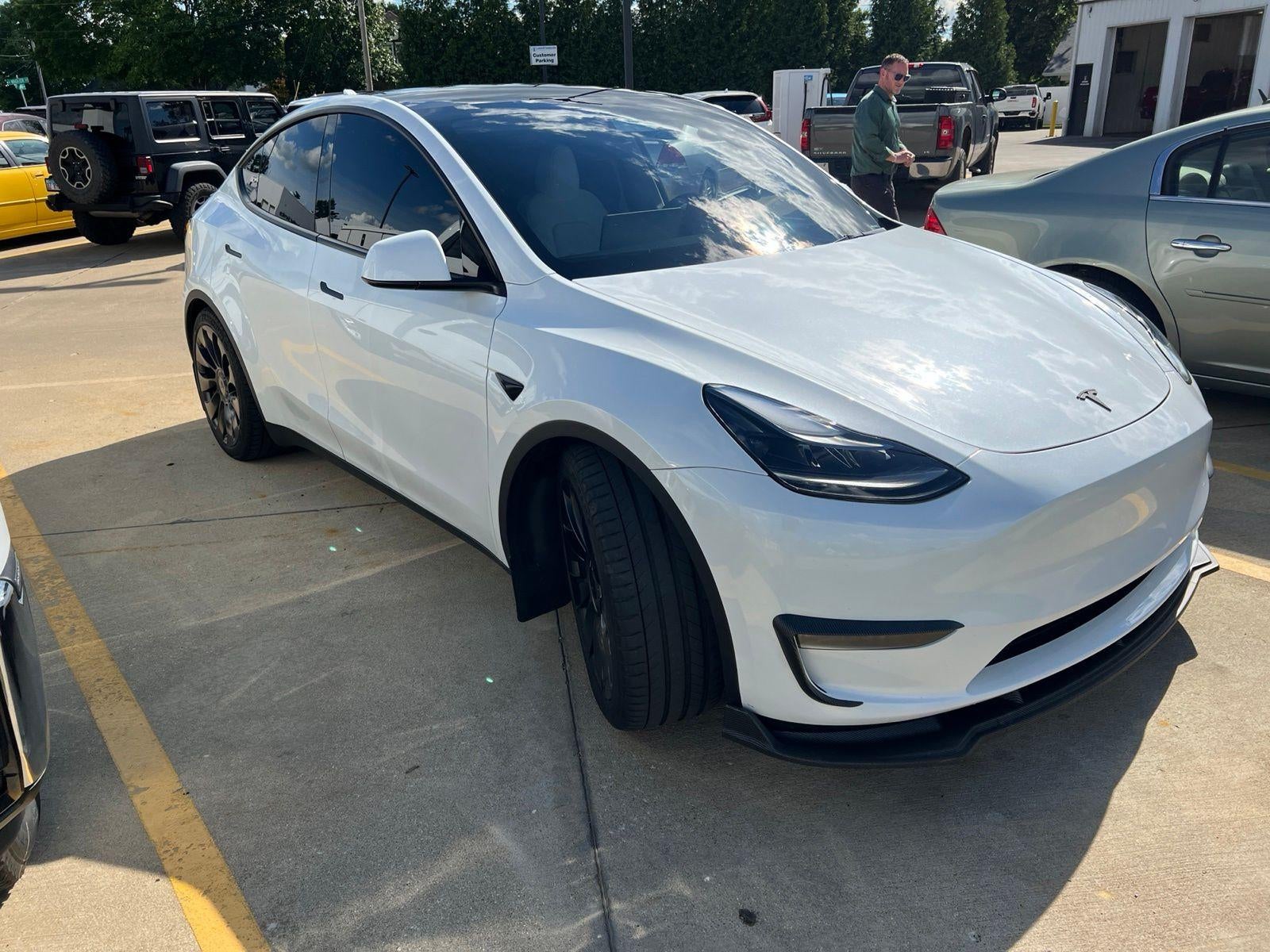 2024 Tesla Model Y Performance