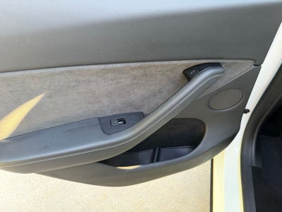 2024 Tesla Model Y Performance