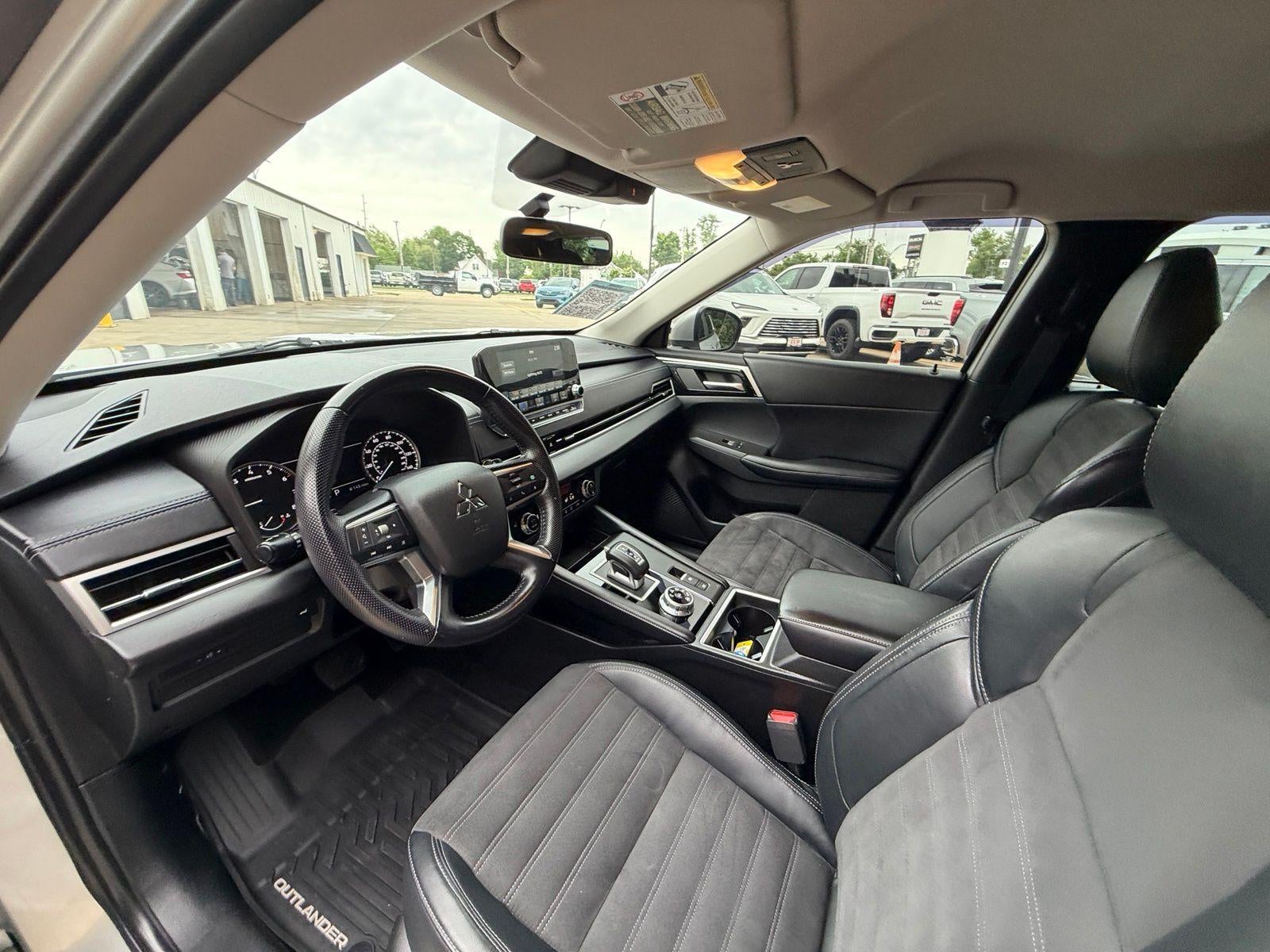 2022 Mitsubishi Outlander SE