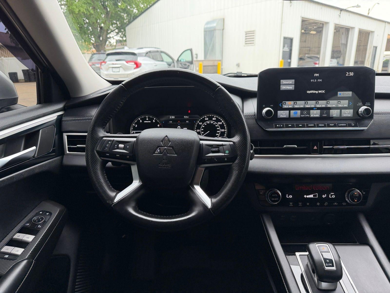 2022 Mitsubishi Outlander SE