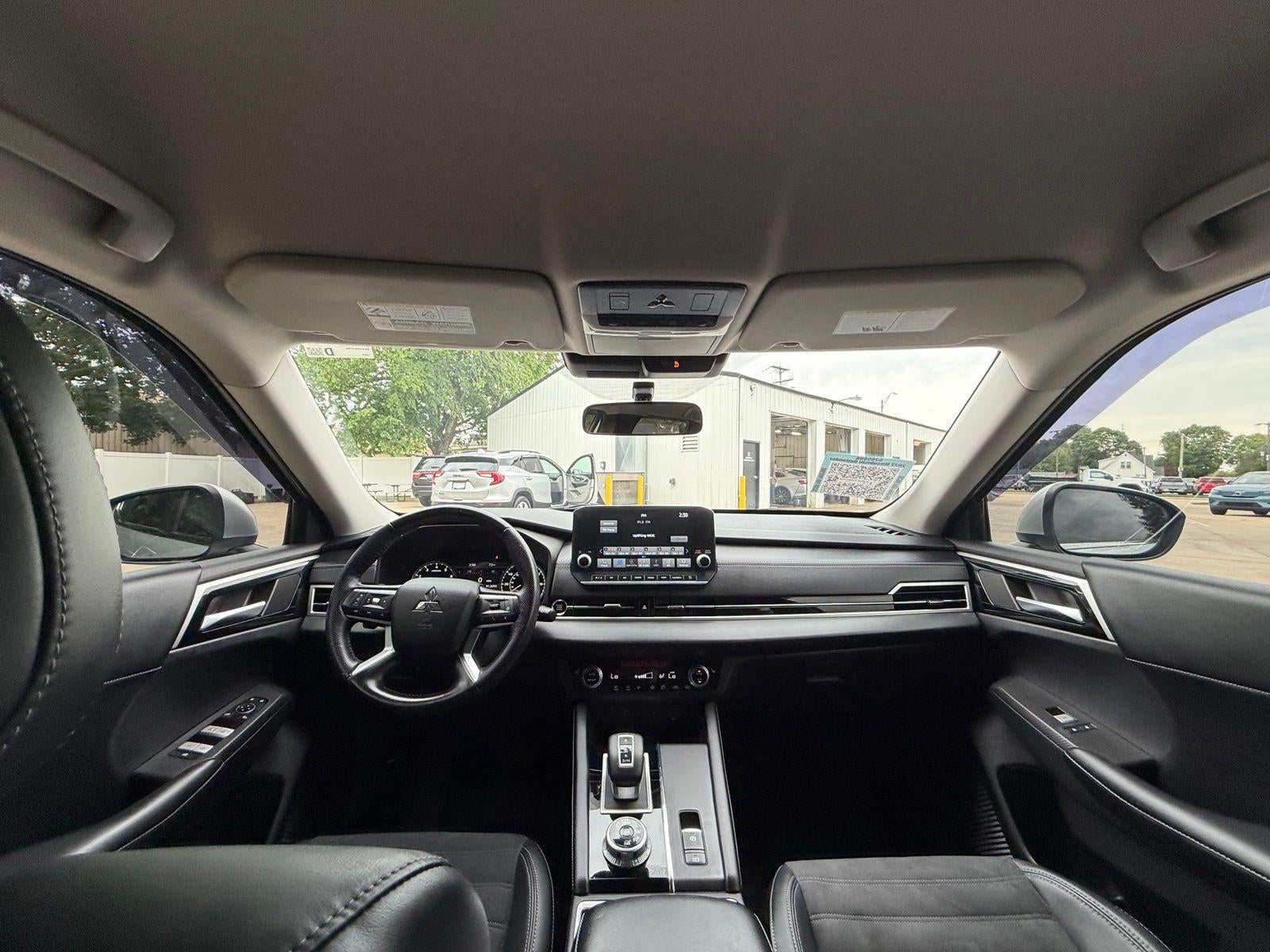 2022 Mitsubishi Outlander SE