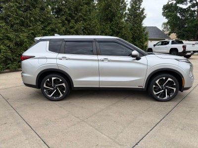 2022 Mitsubishi Outlander SE