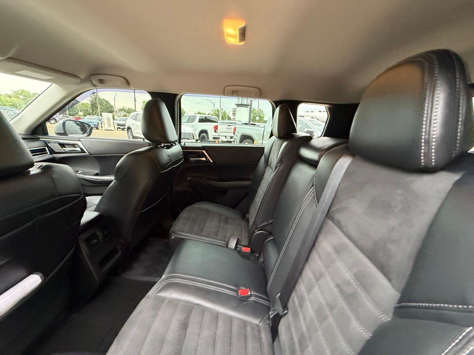 2022 Mitsubishi Outlander SE