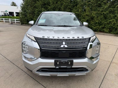 2022 Mitsubishi Outlander SE