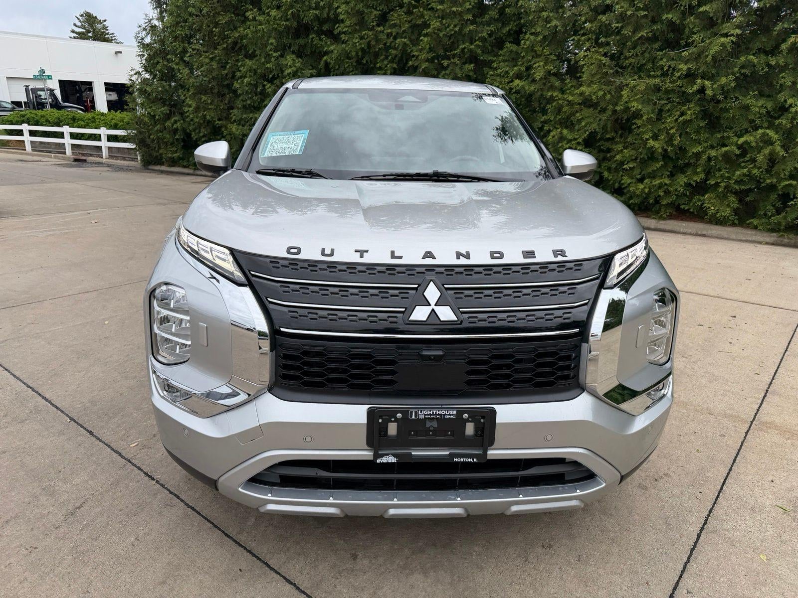 2022 Mitsubishi Outlander SE