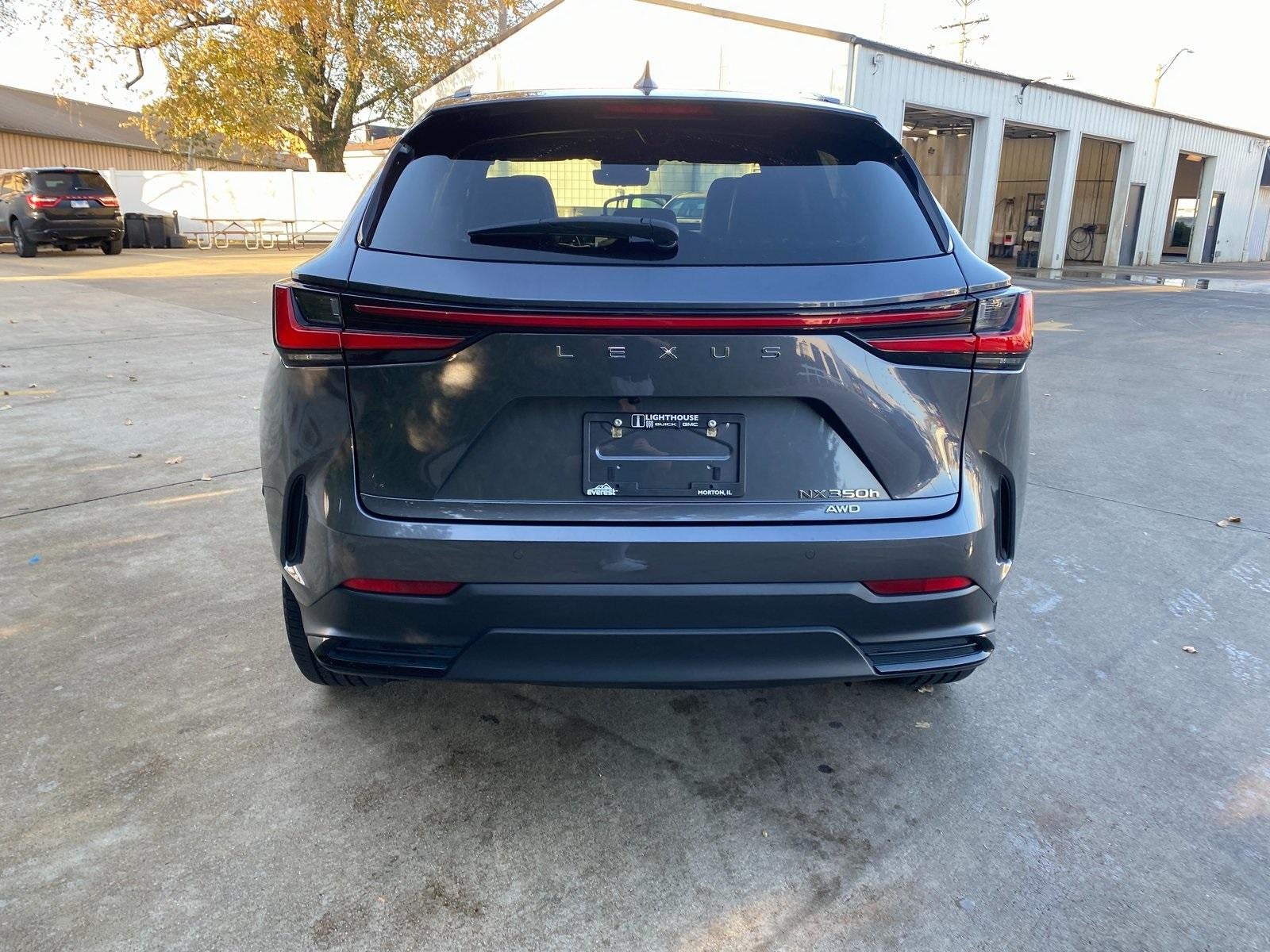 2022 Lexus NX 350h Luxury