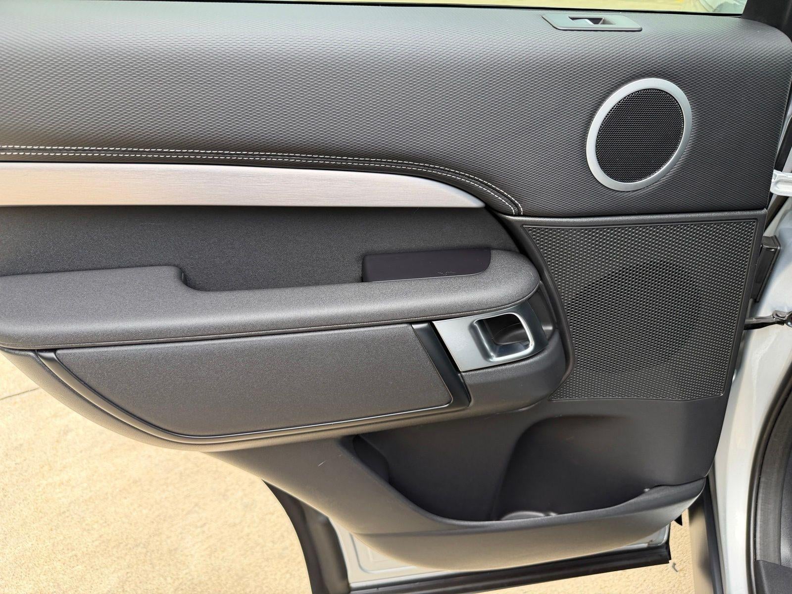 2024 Land Rover Discovery Dynamic SE
