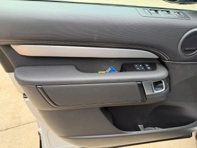 2024 Land Rover Discovery Dynamic SE