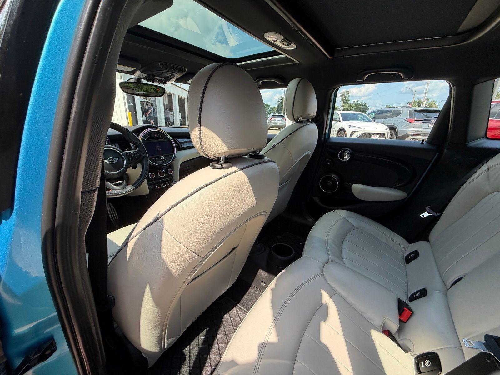 2015 MINI Cooper Hardtop 4 Door Base