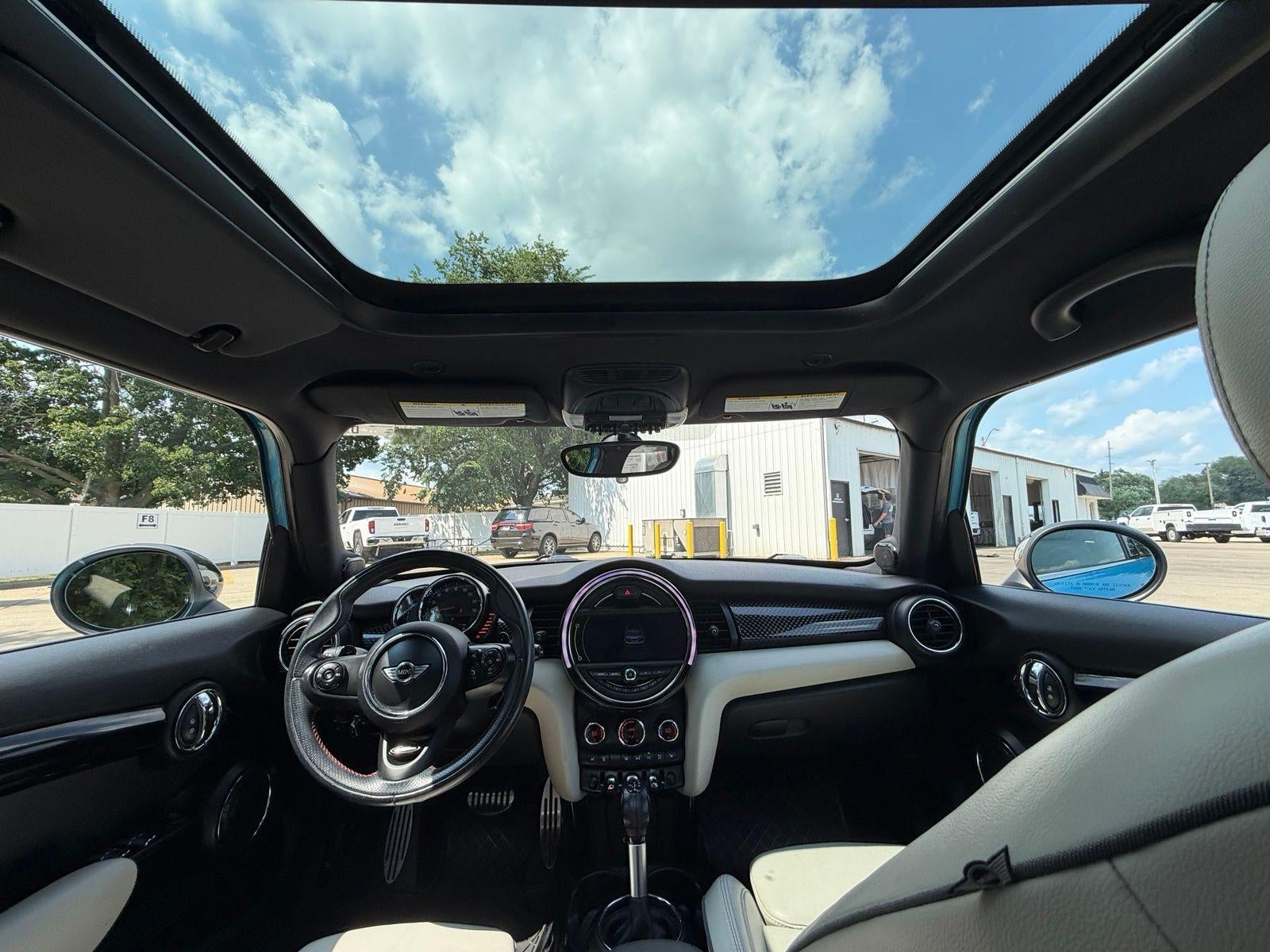 2015 MINI Cooper Hardtop 4 Door Base