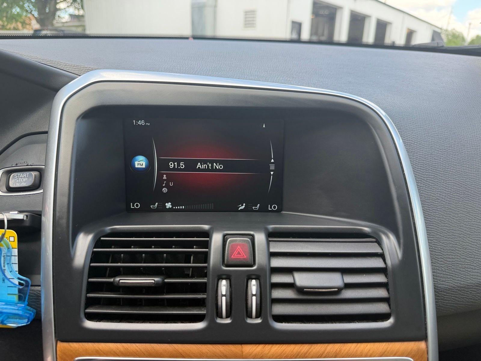 2017 Volvo XC60 T5 Inscription