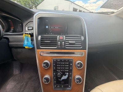 2017 Volvo XC60 T5 Inscription